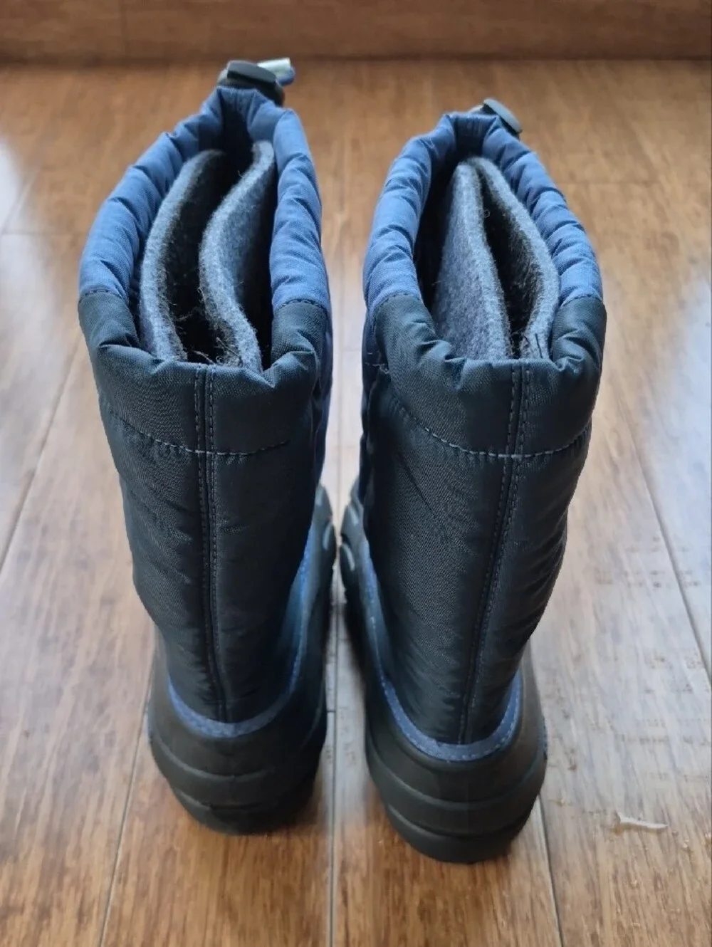 Sorel Navy and Black Insulated Snow Boots